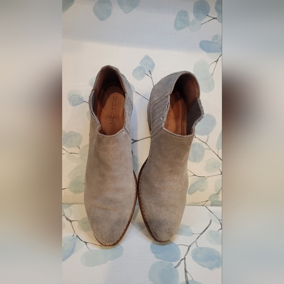 Coach Carter Ankle Suede  bootie Size 8B - Picture 8 of 8